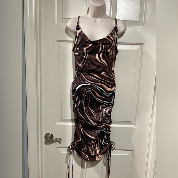 SHEIN Dresses & Skirts - Shein NWOT…women size medium  US size 6